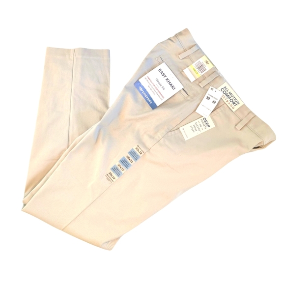 NWT DOCKERS Classic Fit Men's Easy Khaki Pants Deep Pockets Cotton Size 30/32 - Picture 1 of 13